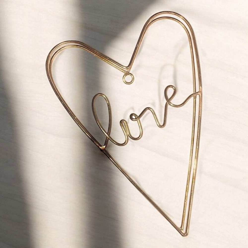 Home Decor Love Heart Wall Art golden wire NWOT